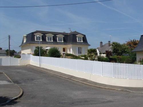 Chambres D'Hotes La Mansardiere Cancale Exterior photo